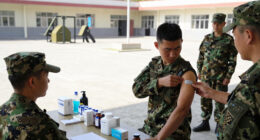 US military requires flu vaccine for some after outbreak in Texas training center
