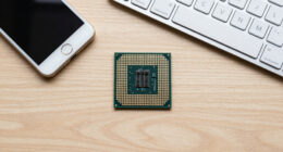 The Alpha 21264 CPU: NT's Greatest RISC (1998)